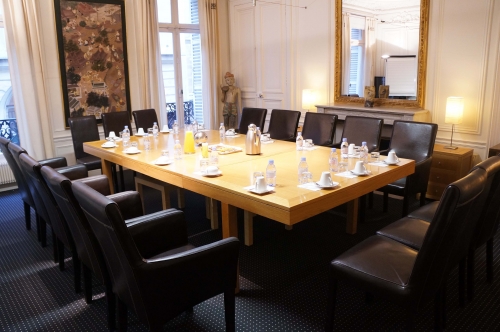 Professional meeting rooms in Paris Louvre business center